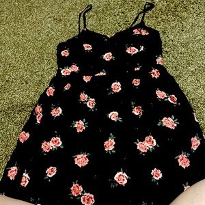 Divided black mini dress flower